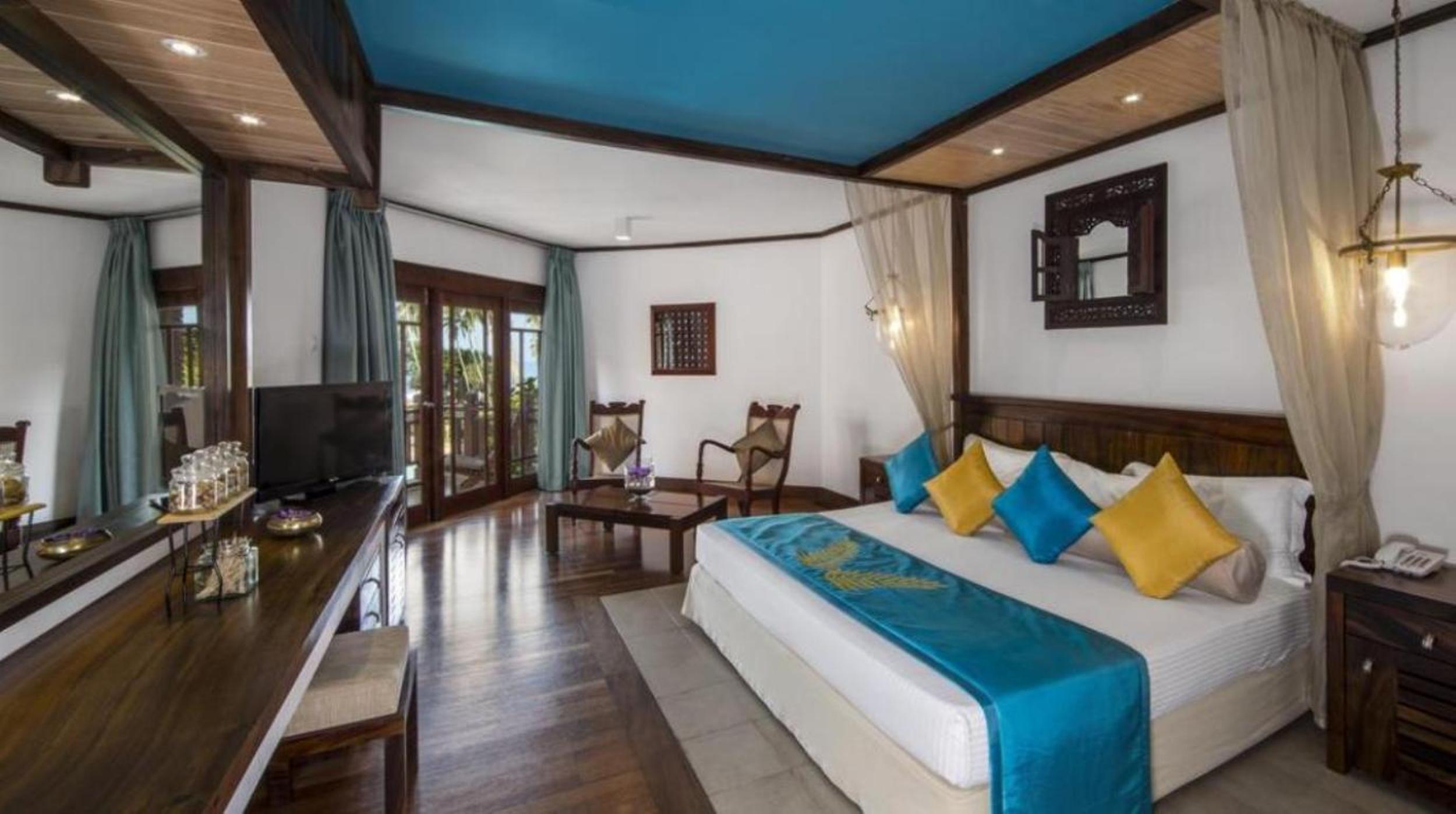 Royal Palms Beach Hotel Kalutara Exterior photo