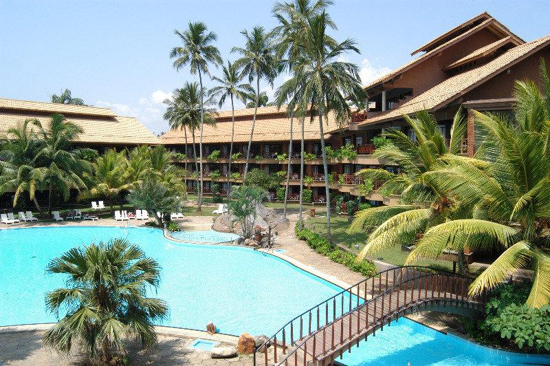 Royal Palms Beach Hotel Kalutara Exterior photo