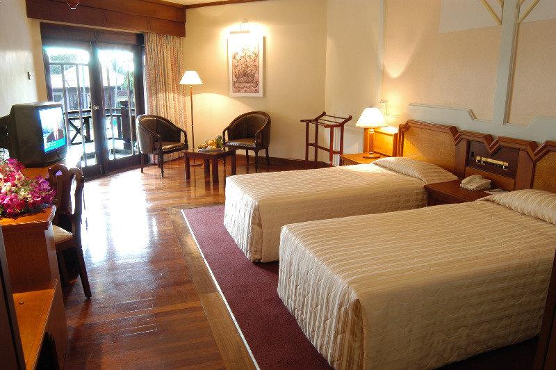 Royal Palms Beach Hotel Kalutara Exterior photo